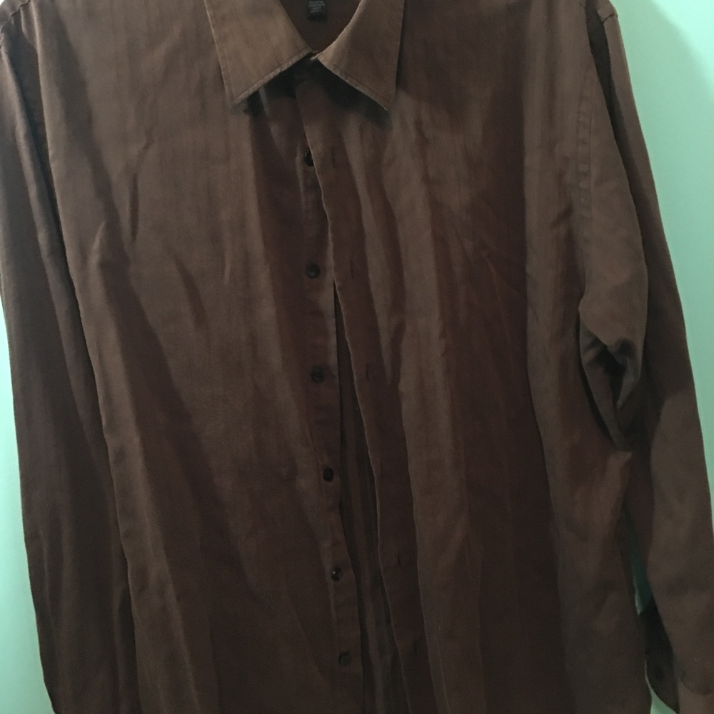 Multiple Shirts - Picture 6 of 8